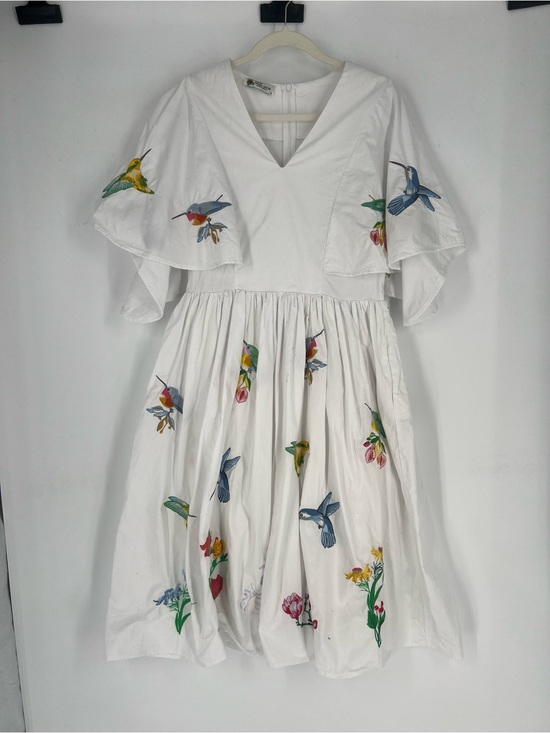 Famn Mon Dresses & Skirts - Fanm Mon White Colorful Hummingbird & Floral Print Flutter Sleeve Midi Dress